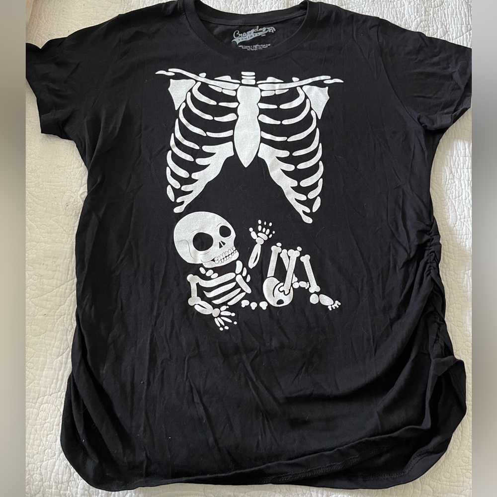 Halloween Maternity short sleeve shirt size large